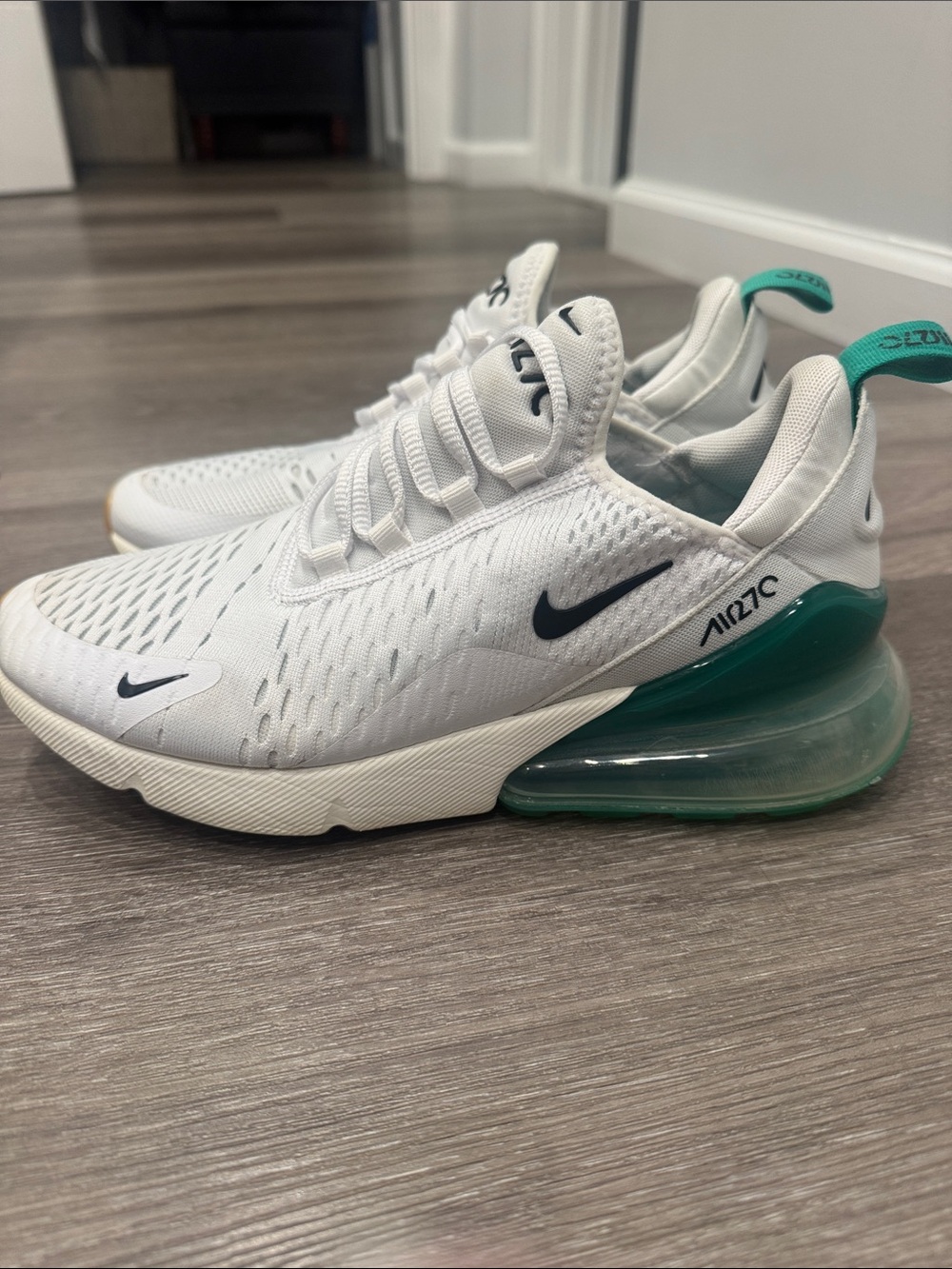 Nike Kids Air Max 270 in White and Teal